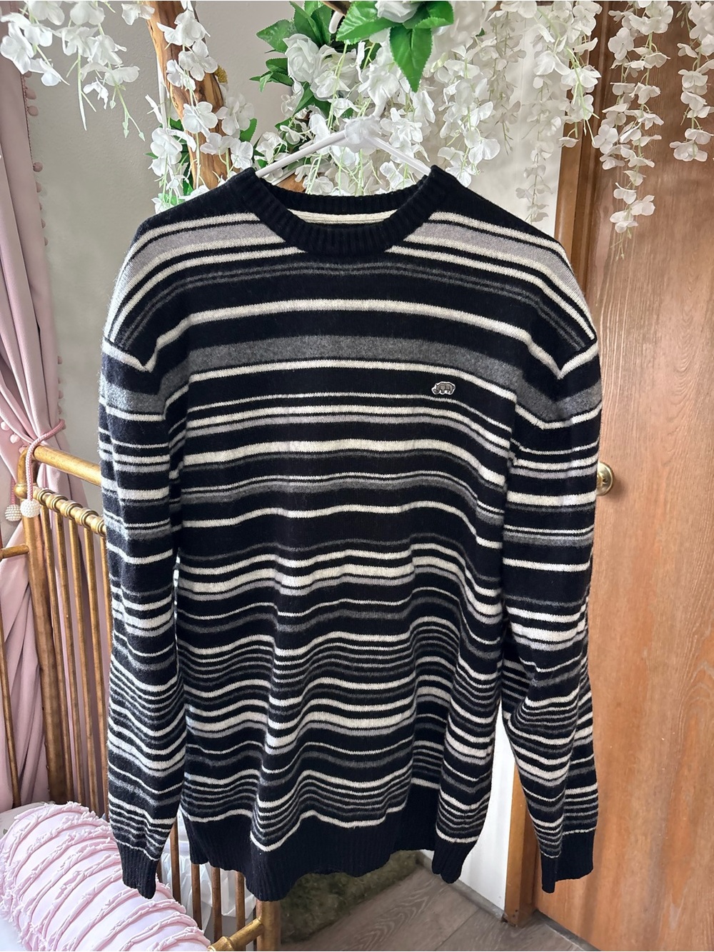 Ecko Unlimited Vintage Y2K Black and White Striped Crewneck Sweater